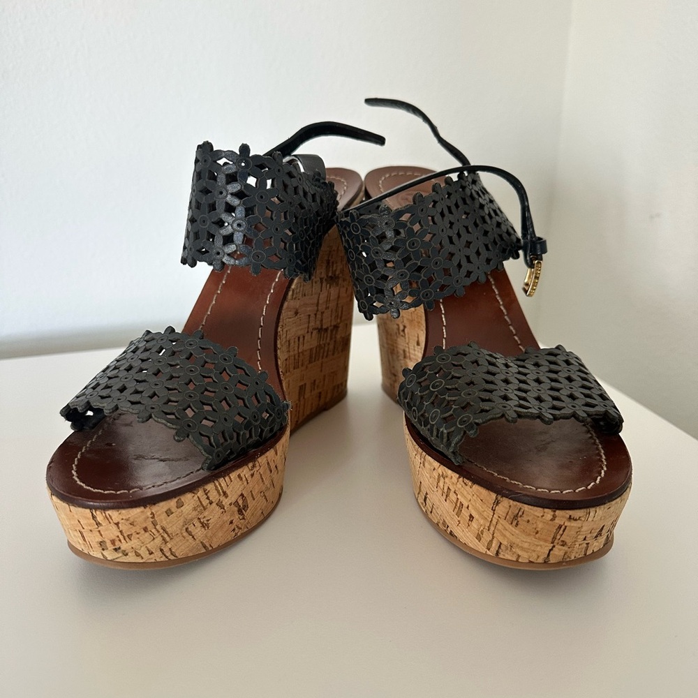 Tori Burch Daisy Wedge